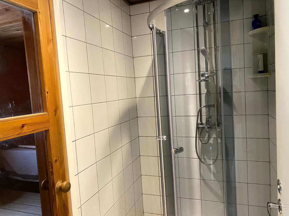 Apartamento Maentyharju Keskus, Yksityishuoneita Keittioellae Tai Koko 88M2 Asunto Exterior foto