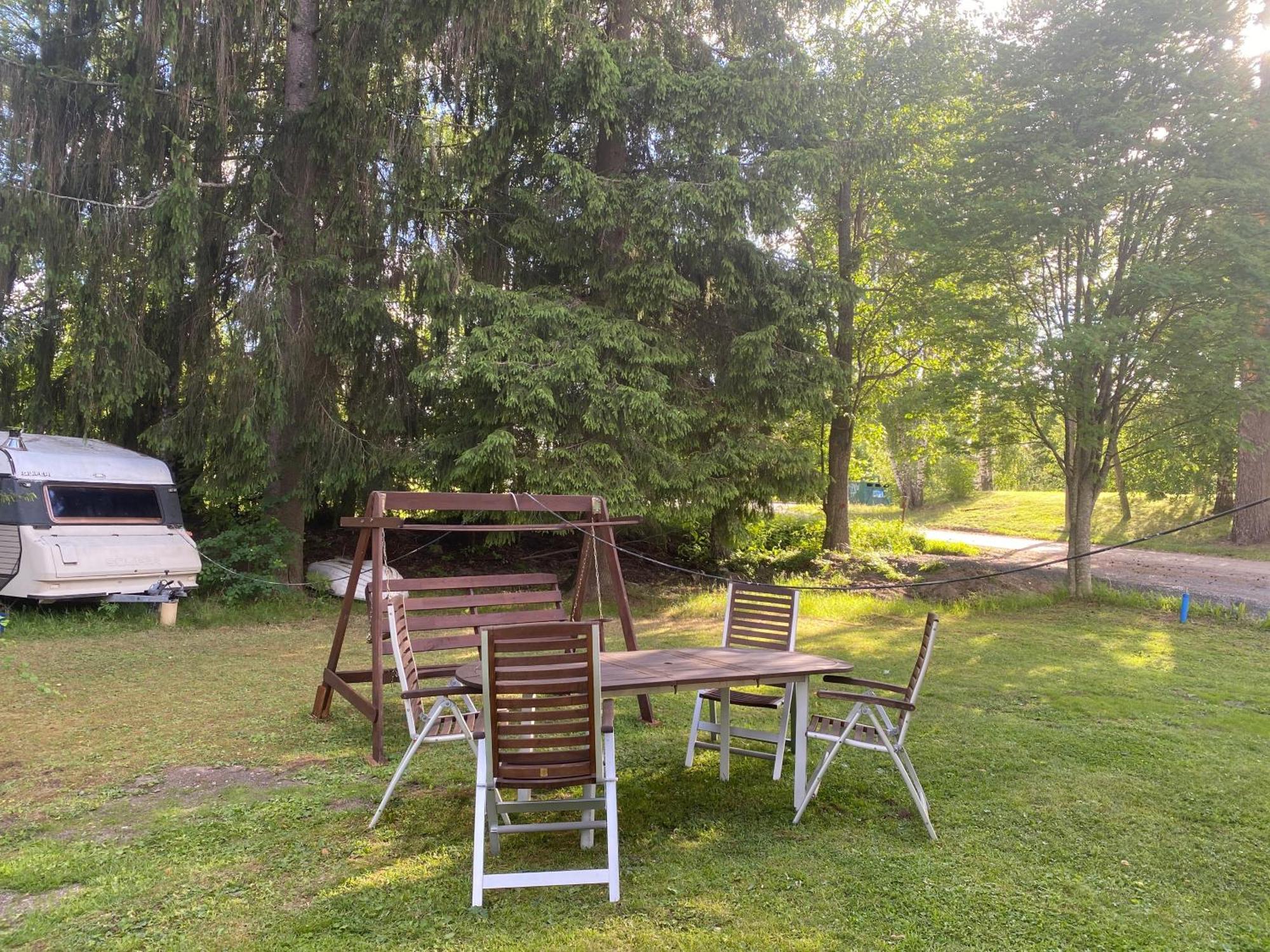 Apartamento Maentyharju Keskus, Yksityishuoneita Keittioellae Tai Koko 88M2 Asunto Exterior foto